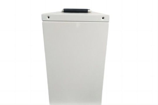 เป็นมิตรกับสิ่งแวดล้อม LifeP04 แบตเตอรี่ลิเธียมกันฝุ่น 12.8V 300AH CATL NCM