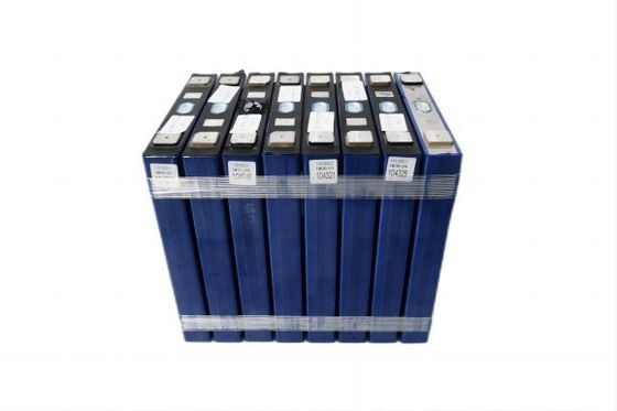 กันน้ำไม่มีผลหน่วยความจำพลังงานสูง 3.2V 202AH แบตเตอรี่ลิเธียมเหล็กฟอสเฟต BMS ในตัวสำหรับอุปกรณ์วัด