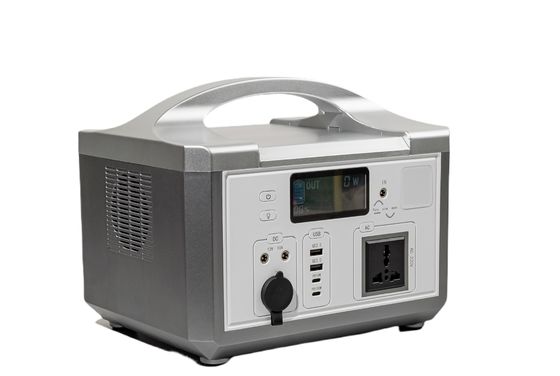 IP65 พกพาไฟฟ้า LifePO4 600WH แบตเตอรี่ ปริมาณการออกกําลังสูงถึง 1200W เครื่องผลิตพลังงานแสงอาทิตย์ สําหรับการตั้งแคมป์ / การใช้ในบ้าน