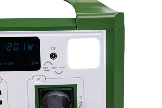 ชาร์จเร็ว 300W สามารถชาร์จใหม่ได้ แบตเตอรี่ลิทธิียมไอออน All In One พร้อมจอ LCD แบตเตอรี่พลังงานพกพาสําหรับ Drone UAV