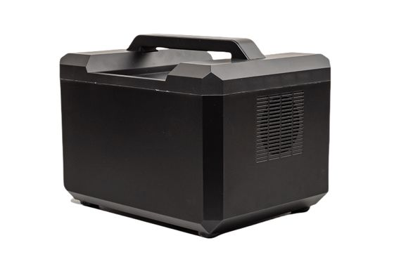 อายุการใช้งานยาวนาน 220V 50HZ เครื่องพลิกไฟฟ้าแบบพกพาแบบ Inverter สถานไฟฟ้าที่มีไฟ LED สําหรับการจัดหาพลังงานฉุกเฉิน