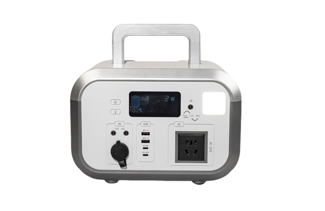 อัตราการออกแรง AC สูงสุด 1200W แบงกพลังงานชาร์จไร้สาย พร้อมอุปกรณ์กันน้ําสําหรับสมาร์ทโฟน